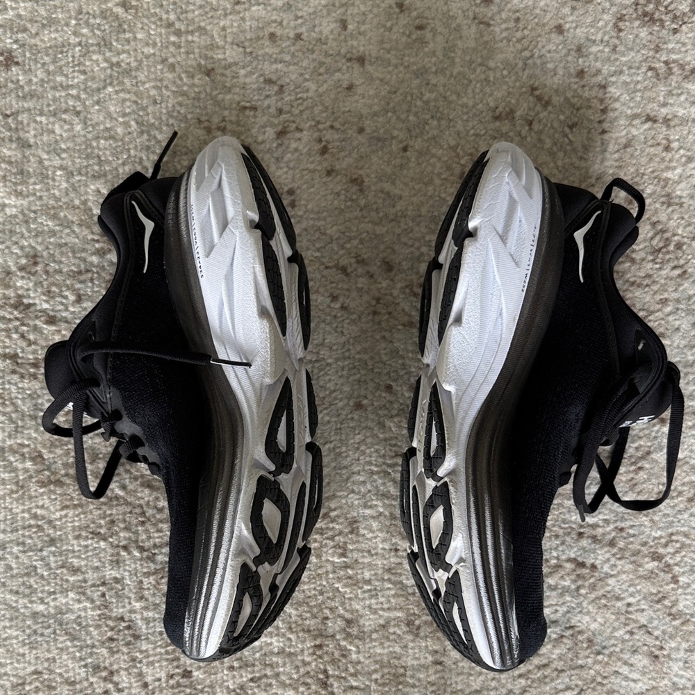 Hoka Bondi 8 Black and Silver Running Shoes - Picture 2 of 7